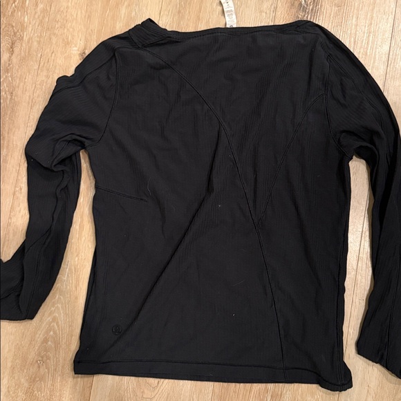 Lululemon Long Sleeve Top - Picture 3 of 4